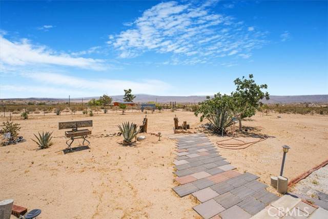 Joshua Tree, CA 92252,61939 La Brisa Drive