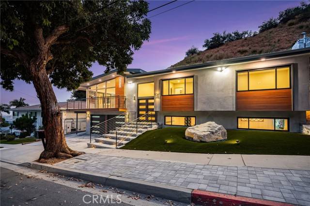 Monrovia, CA 91016,325 N Madison Avenue