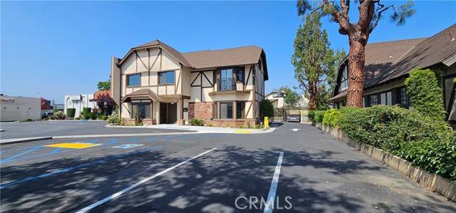 West Covina, CA 91790,417 E Merced Avenue