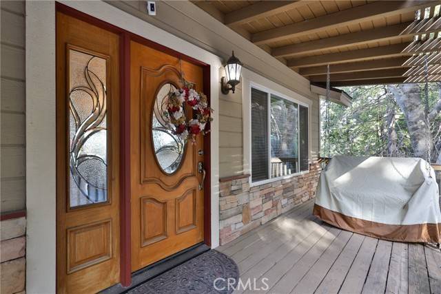 Crestline, CA 92325,25152 Valle Drive