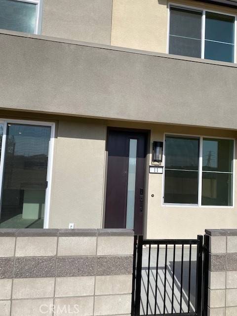 Ontario, CA 91761,3678 S. Eichler Paseo #11
