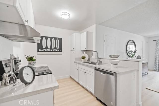 Lake Forest (el Toro), CA 92630,23222 Orange Avenue #7