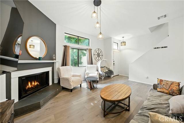 Van Nuys (los Angeles), CA 91405,14937 Sherman Way #7