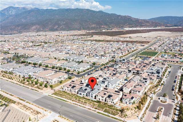 Fontana, CA 92336,16657 Snowdrop Lane #2