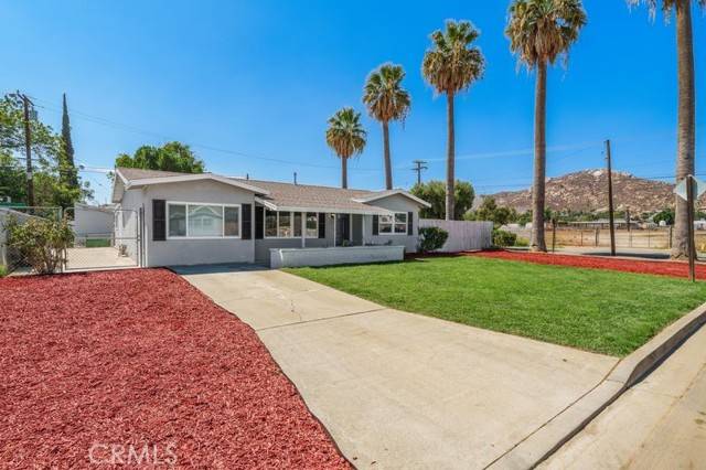 Jurupa Valley, CA 92509,6088 Vista De Oro