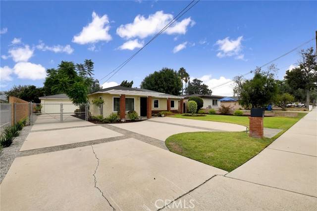 Glendora, CA 91740,811 E Juanita