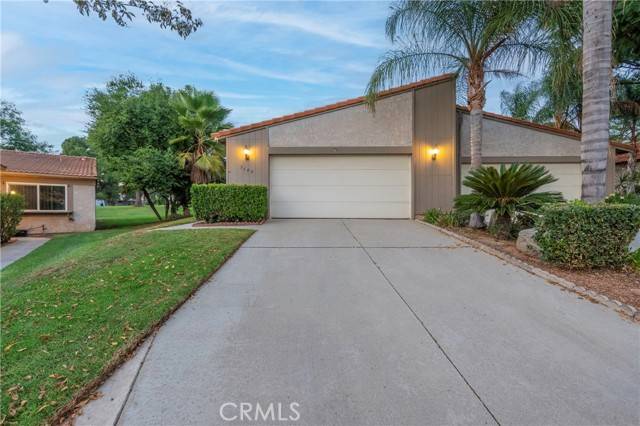 Jurupa Valley, CA 92509,5680 Falling Leaf