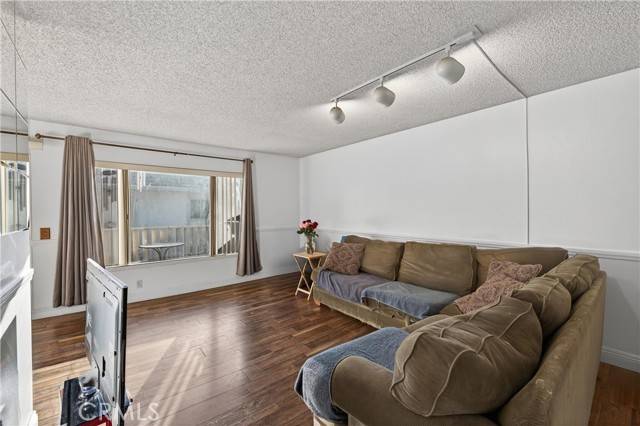 La Verne, CA 91750,4565 Ramona #4