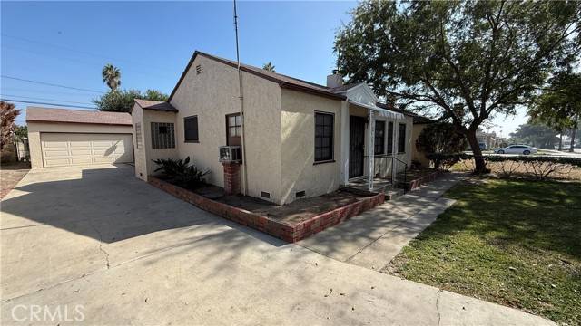 Fontana, CA 92335,8575 Emerald