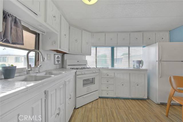 Fontana, CA 92335,17333 Valley Blvd. #15E