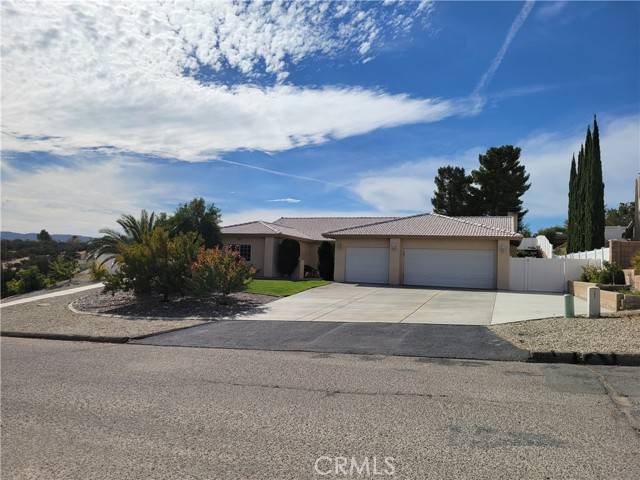 Hesperia, CA 92345,7022 Rio Vista