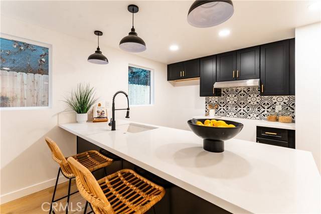 Los Angeles, CA 90019,1189 Crenshaw Boulevard