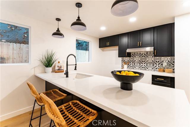 Los Angeles, CA 90019,1189 Crenshaw Boulevard