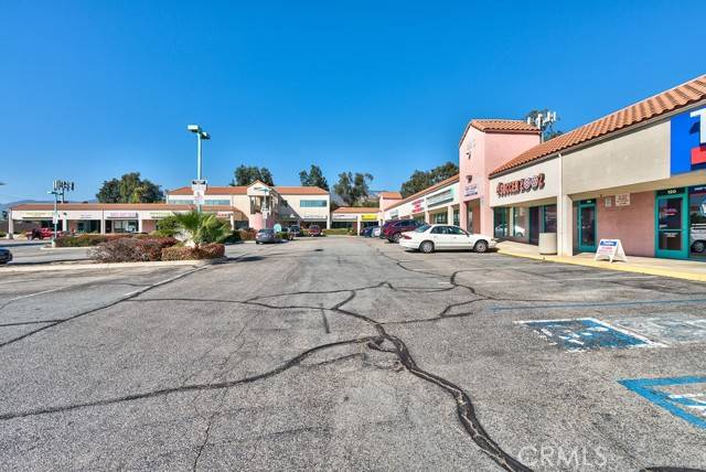 San Bernardino, CA 92404,2210 E Highland Avenue