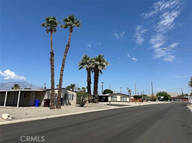 Thousand Palms, CA 92276,32060 Oakland