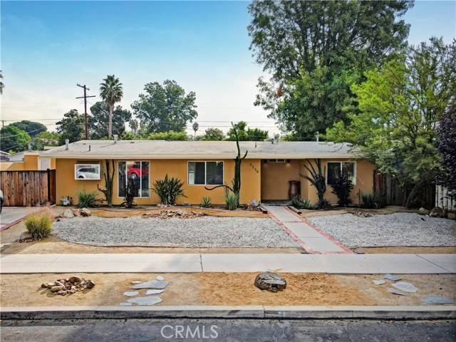 Reseda (los Angeles), CA 91335,7738 Aura Avenue