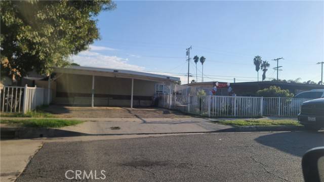 Bell Gardens, CA 90201,5608 Cecilia Street