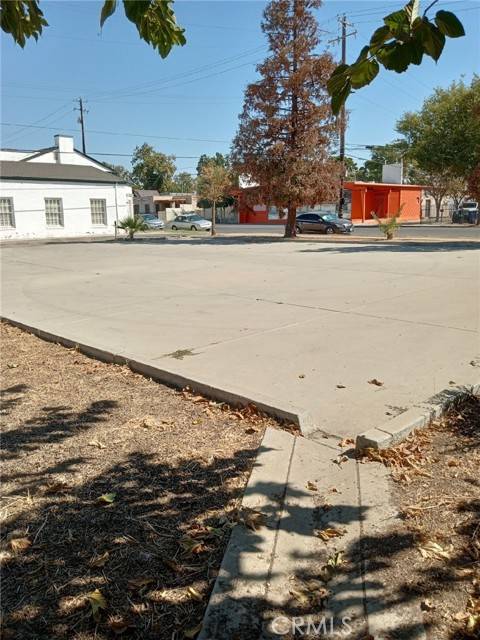 Bakersfield, CA 93305,1810 Baker Street