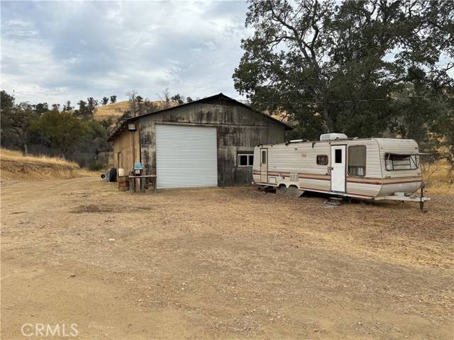 Raymond, CA 93653,38914 Road 810