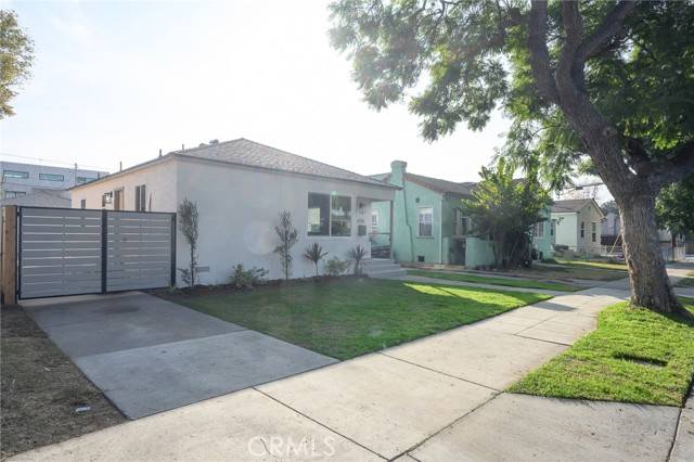 Long Beach, CA 90805,416 E 57th Street