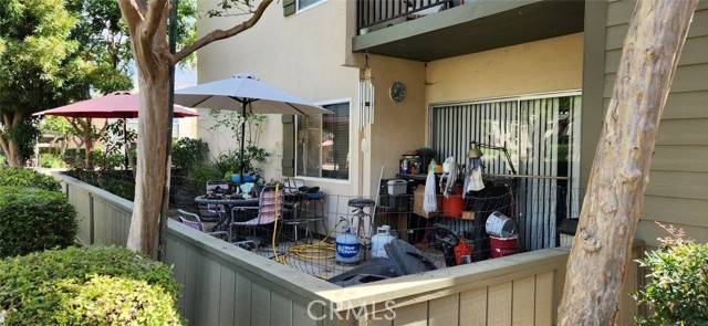 Valencia (santa Clarita), CA 91355,25735 Hogan Drive #E15