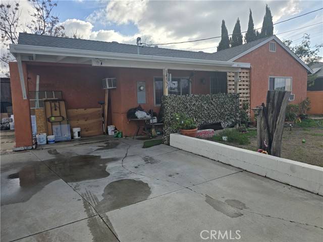 Fontana, CA 92335,14537 Rosemary Drive