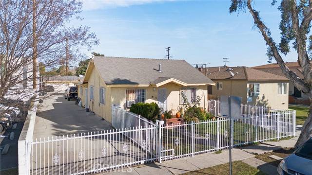 South Gate, CA 90280,2717 Independence Avenue