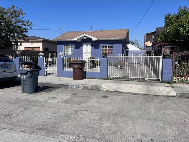 Compton, CA 90220,125 E Cedar Street