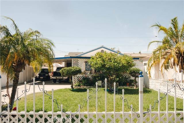 South Gate, CA 90280,8945 San Antonio Avenue