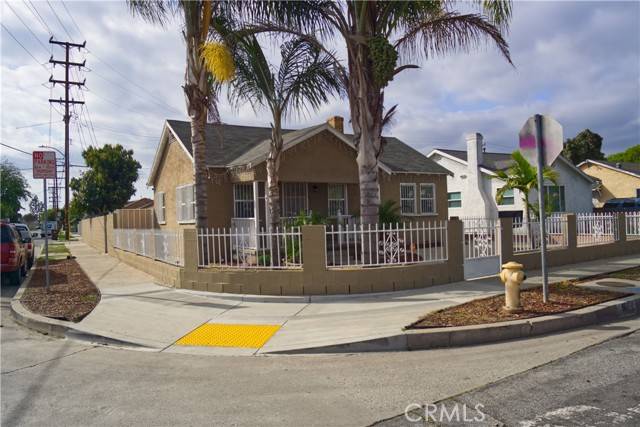 Compton, CA 90221,901 N Muriel Avenue