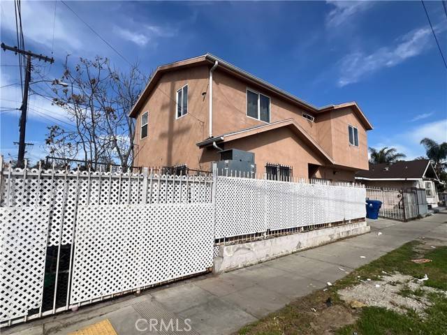 Los Angeles, CA 90044,9145 Orchard Avenue