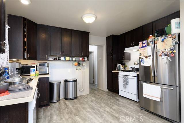 Fullerton, CA 92832,130 W Truslow Avenue