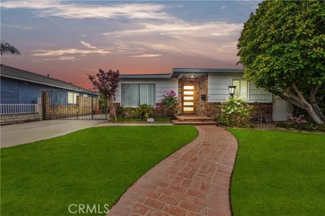 Long Beach, CA 90805,6317 Downey Avenue