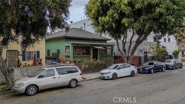 Los Angeles, CA 90011,1124 E 25th Street