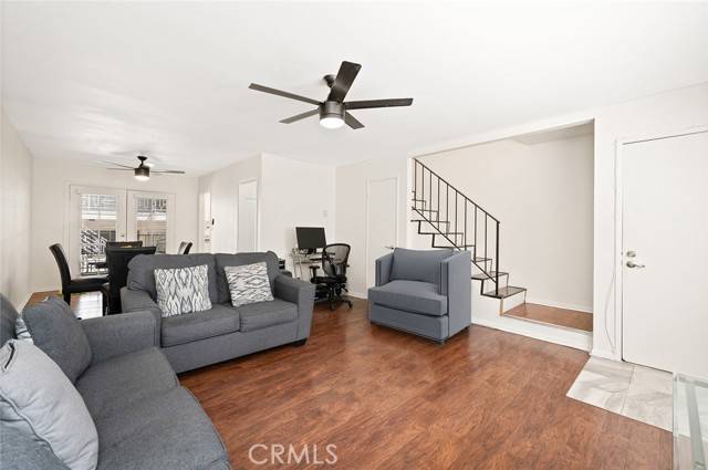 Inglewood, CA 90302,933 N Cedar Street #6
