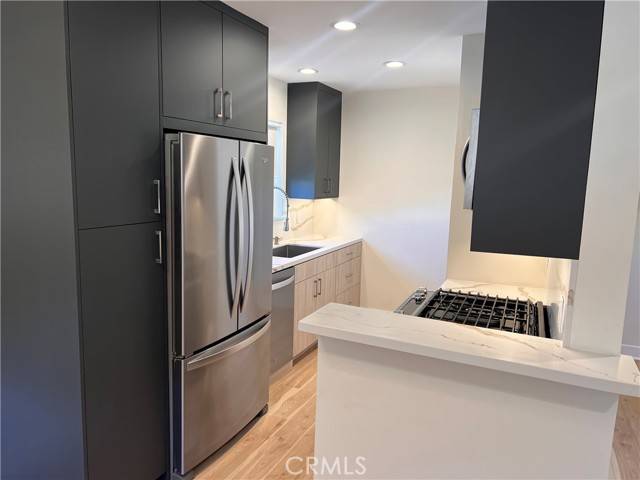 Valley Village, CA 91601,5126 Colfax Avenue
