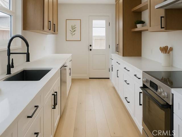 Long Beach, CA 90805,80 W Trafford Street