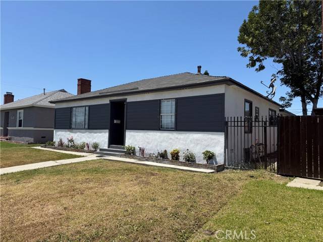 Los Angeles, CA 90044,11917 S Hoover Street