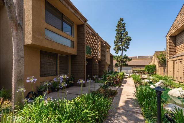 La Habra, CA 90631,1675 W Lambert Road #19