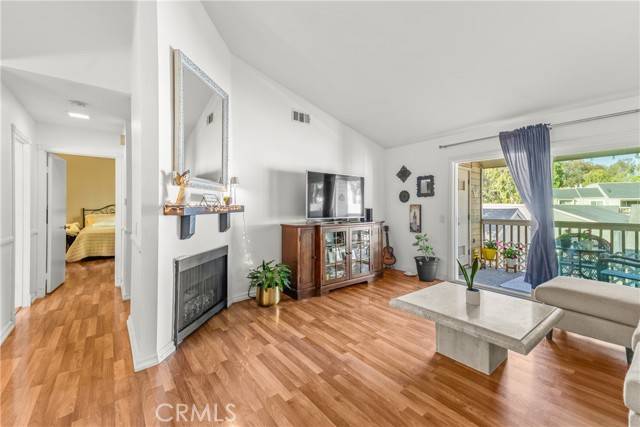 Yorba Linda, CA 92887,6210 Hartford Road #201