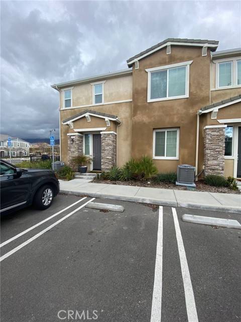 Fontana, CA 92336,16620 Wyndham Lane #11