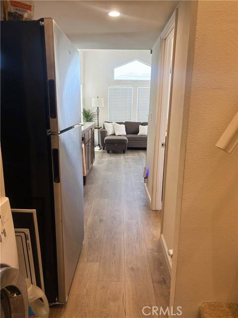 Monrovia, CA 91016,2548 Peck Road #9