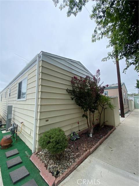Paramount, CA 90723,8600 Contreras #68