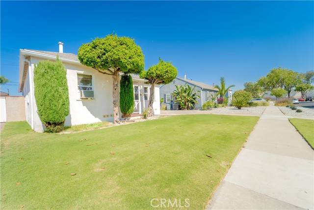 Long Beach, CA 90815,2271 Mira Mar Avenue