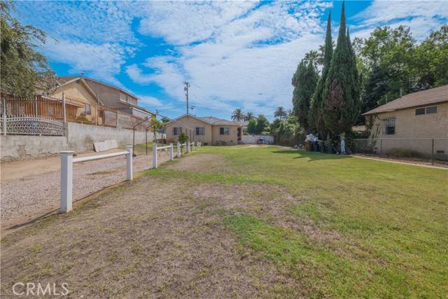 Los Angeles, CA 90044,11126 Van Buren Ave