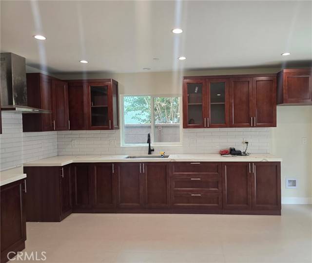 Downey, CA 90241,11613 Adenmoor #A