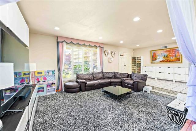 Rowland Heights, CA 91748,2353 Almeza