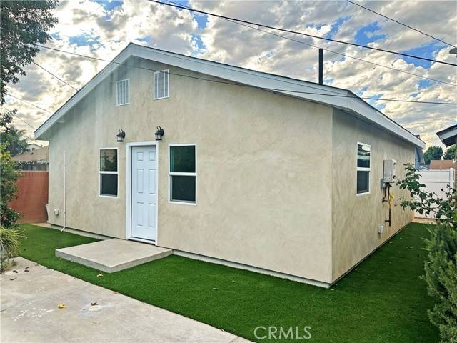 Downey, CA 90241,7642 Arnett #A