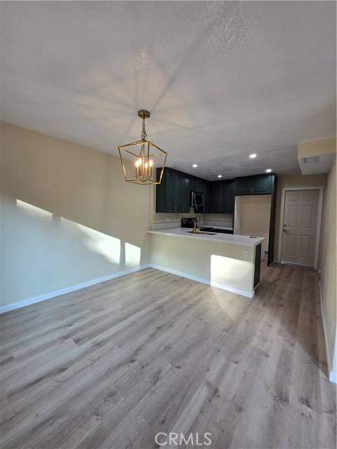 Fullerton, CA 92833,919 Creekside