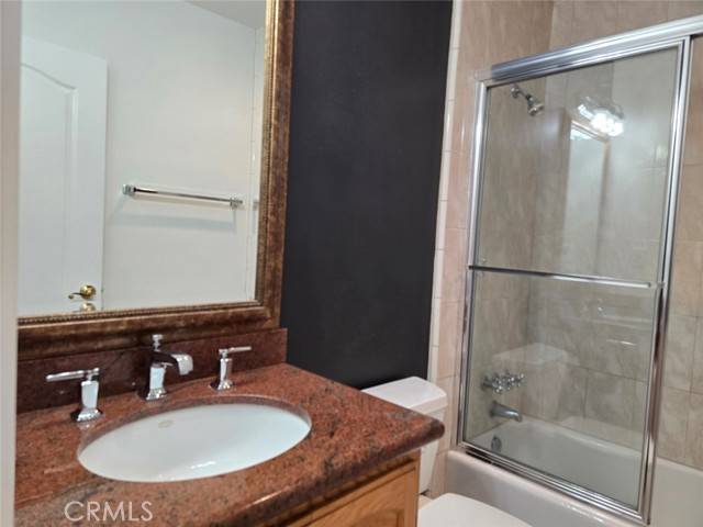 Downey, CA 90241,9457 Gotham